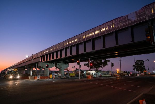 Mt Derrimut Road Level Crossing Removal
